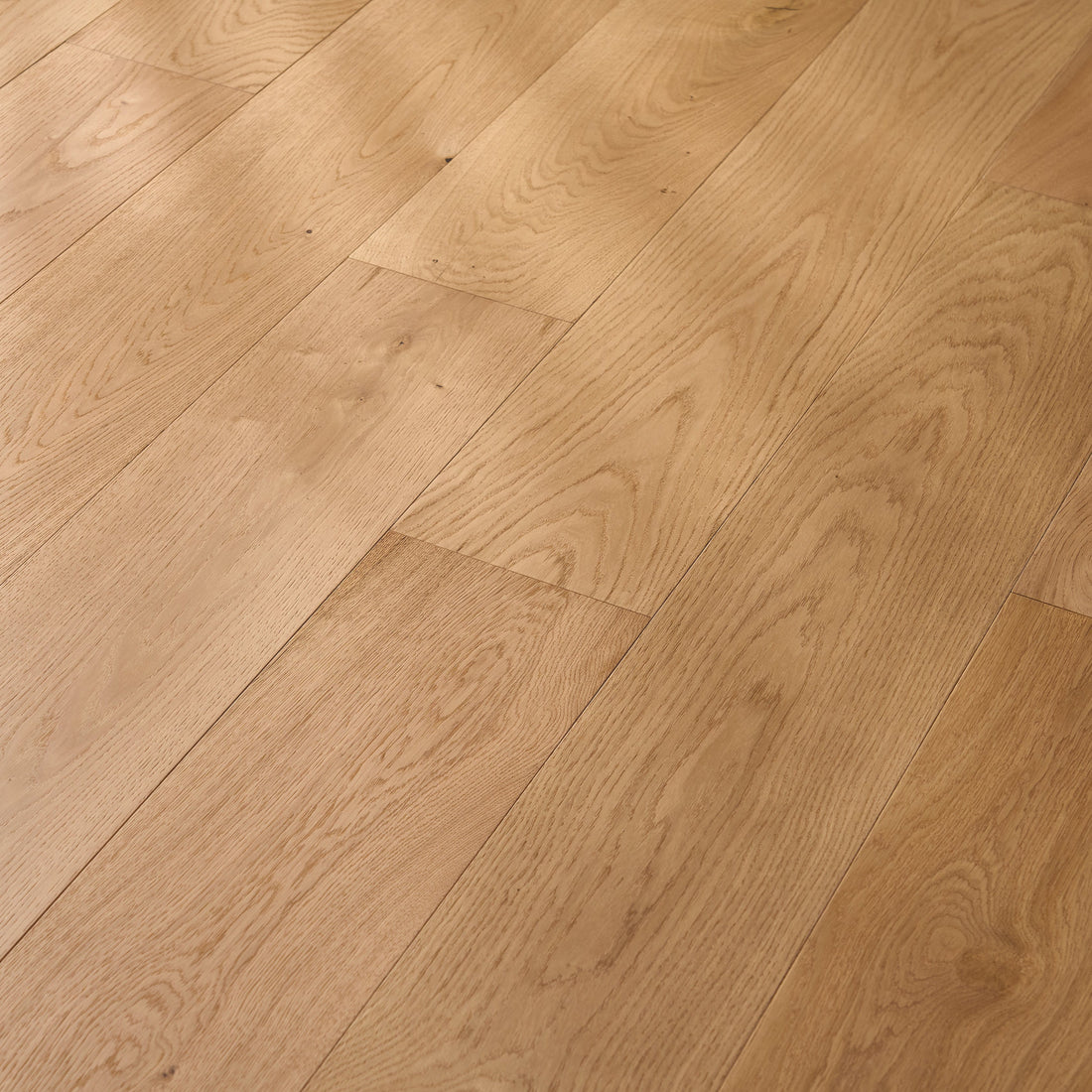 The Temperature of Tranquility: How Wood Keeps Your Home in Eternal Spring